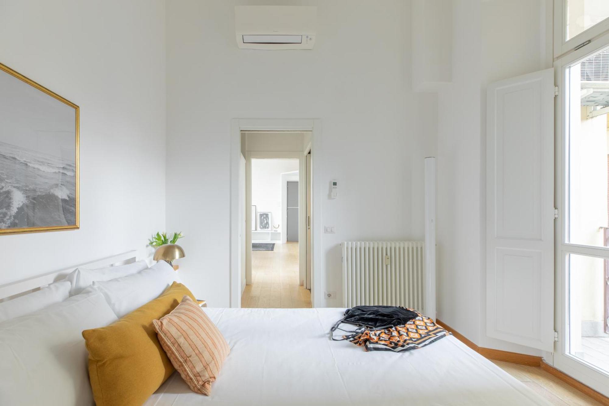 Iflat Contemporary Elegant Skyline In Apartment Rome