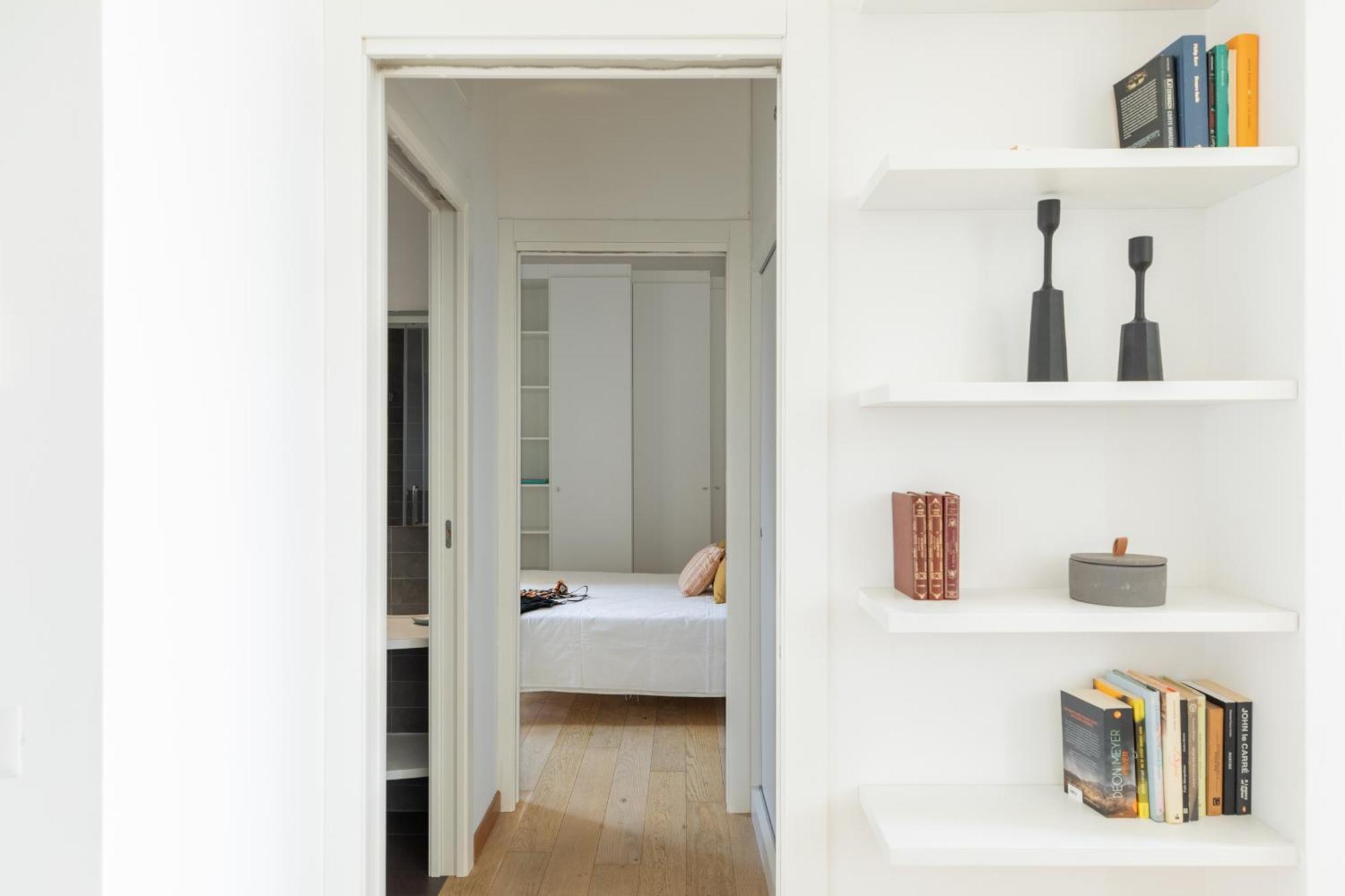 Iflat Contemporary Elegant Skyline In Apartment Rome